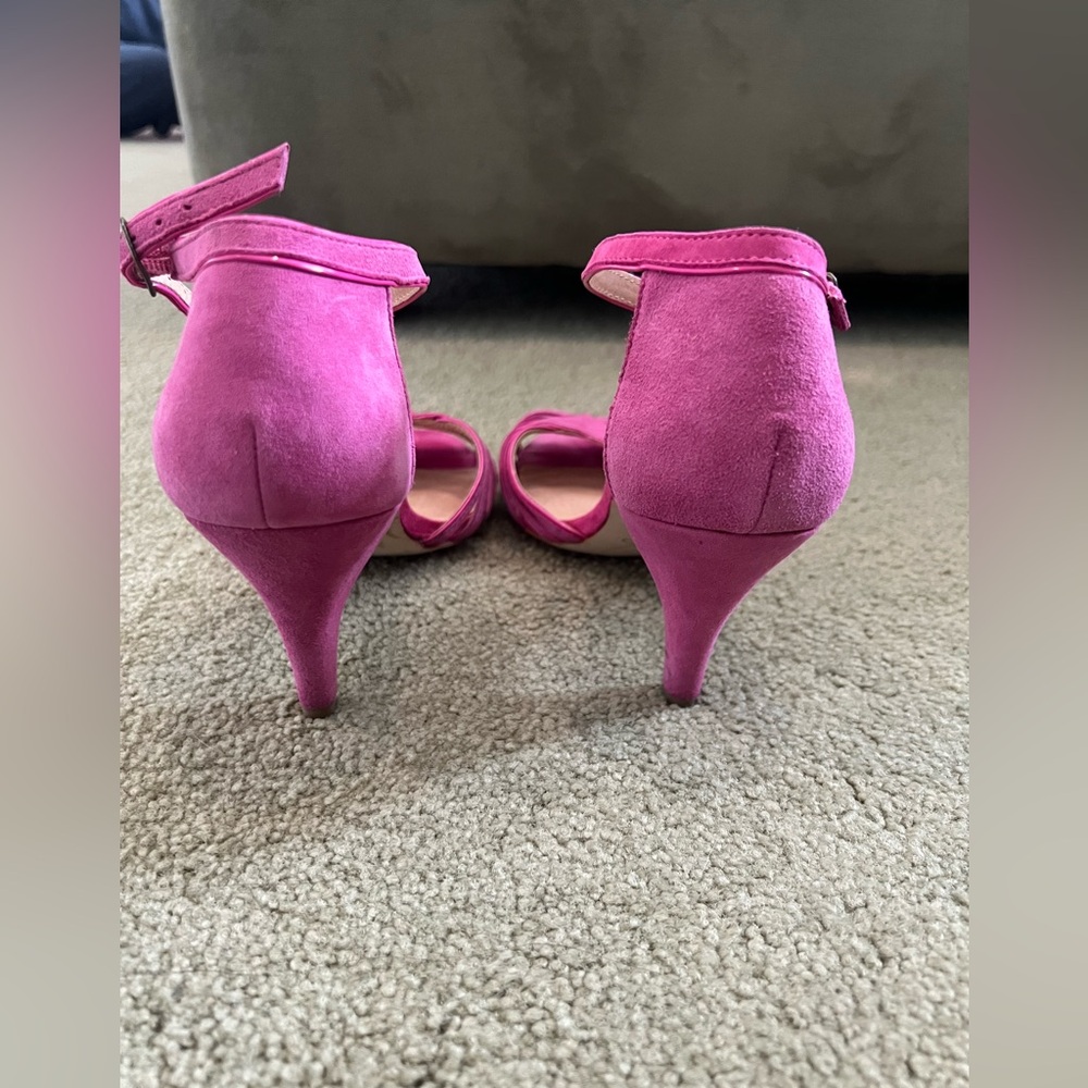 Aldo Pink Heart Heels Size 38 / 7.5 Ankle Strap Sandals Valentine Barbiecore - Picture 2 of 3